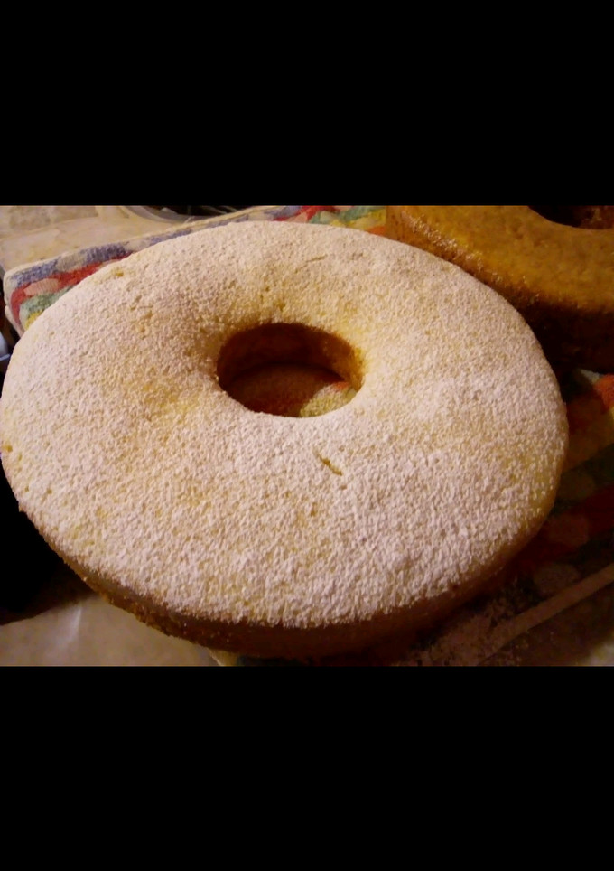 Una foto de Bizcochuelo de vainilla <<con ingredientes que tenemos en casa>>