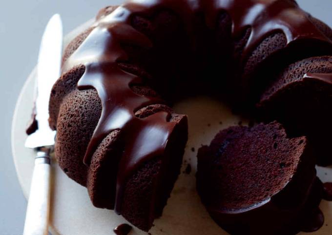 Simple Way to Prepare Homemade Chocolate Bundt Cake