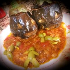 A picture of Eggplant stuffed with minced meat and cheese.