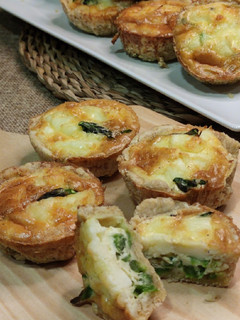 Una foto de Miniquiches de espárragos y queso Brie (Thermomix)