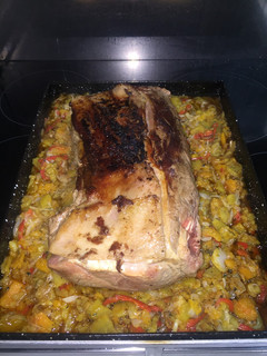 Una foto de Lomo de res al horno con verduras