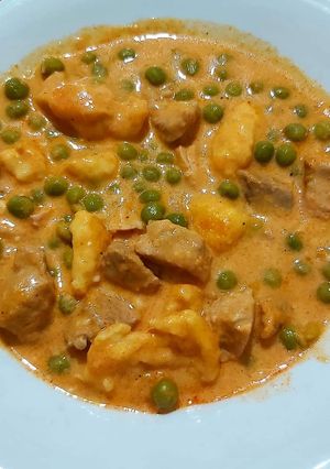 Zöldborsós tokány nokedlivel, ahogy én készítem 🙂 recept fotója