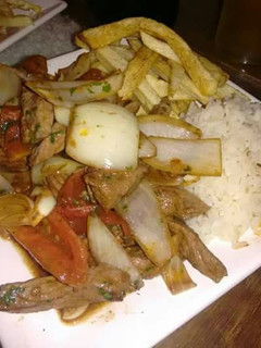 Una foto de Lomo saltado