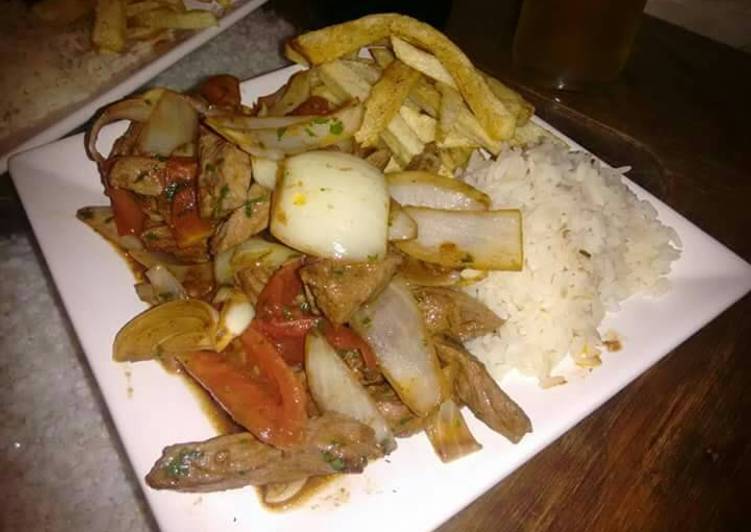 Lomo saltado