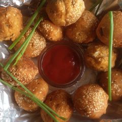 A picture of Deep fried mixed lentils balls.