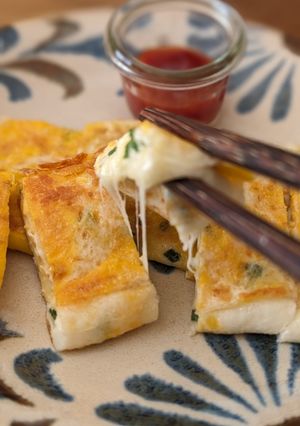 A picture of ★ Easy snacks made with rice paper ★.
