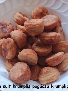 Olajban sült krumplis pogácsa krumplipüréből recept fotója