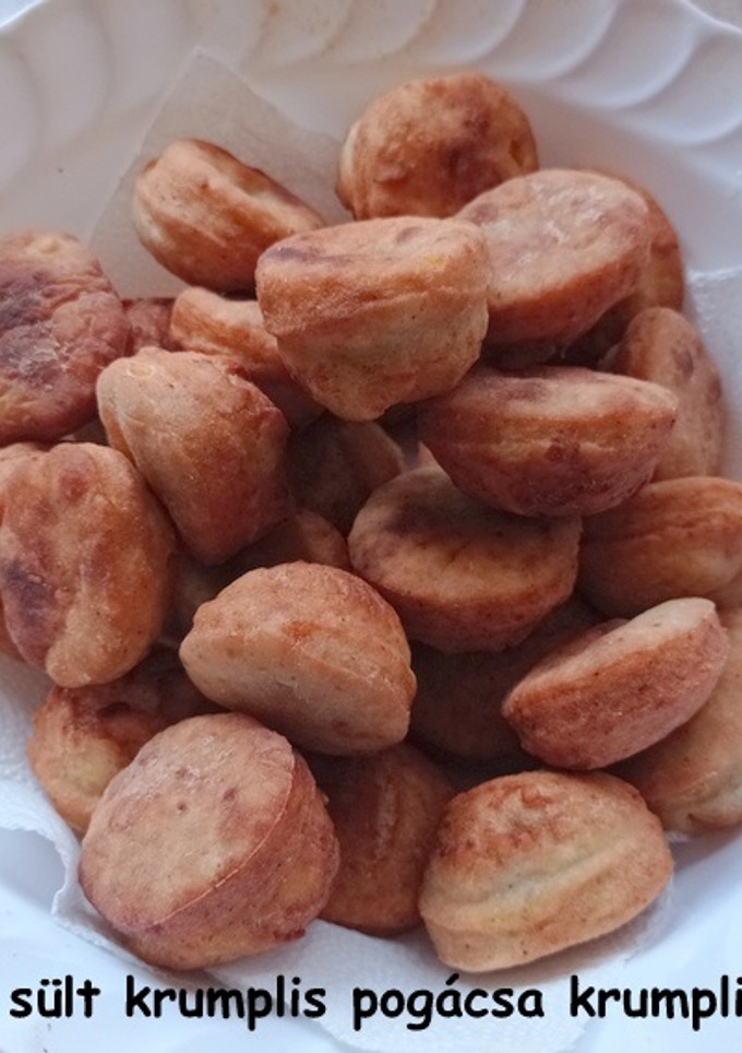Olajban sült krumplis pogácsa krumplipüréből recept fotója