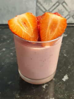 Una foto de Falso yogur de fresas