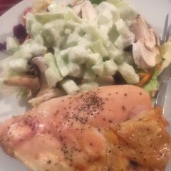 A picture of Cucumber sauce.