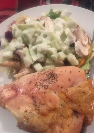 A picture of Cucumber sauce.