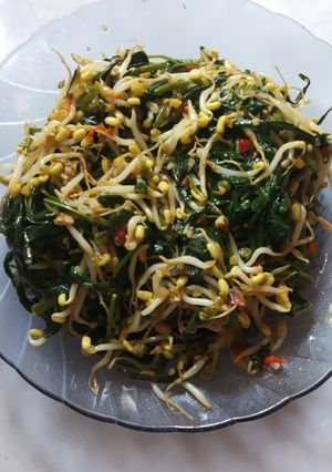 Foto resep Tumis Kangkung Cauge..