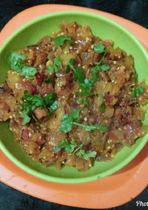 A picture of Baingan bharta.