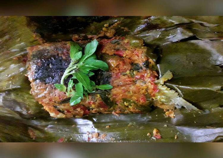  Resep  Pepes  Pedas Bandeng  Presto  Daun Kemangi  oleh 