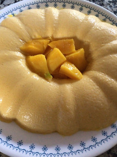 Una foto de Gelatina cremosa de mango