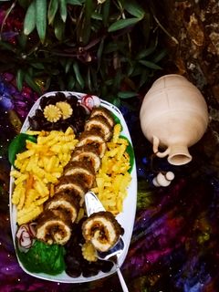 عکسی از دستور رولت دو رنگ گوشت ومرغ