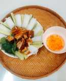 Bánh hỏi heo quay chay