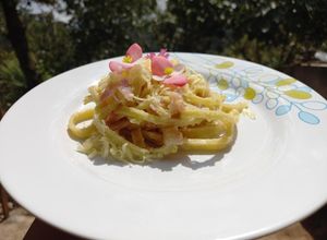 Una foto de Tallarines a la carbonara - Tagliatelle alla carbonara-