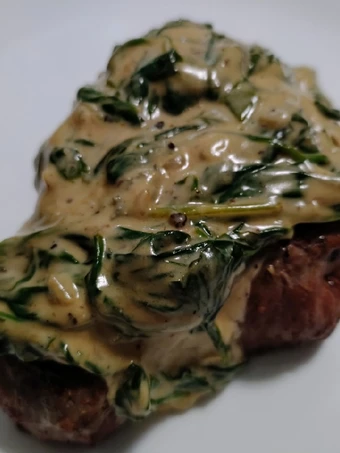 Easy Steps to Make Recipe Steak with gorgonzola and spinach that is  Makes Drooling, Perfect}