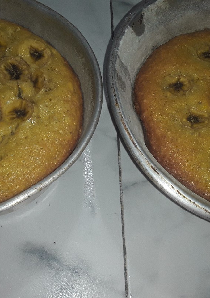 Una foto de Budín de bananas económico rico y fácil😋