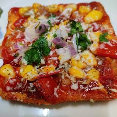 A picture of Bread Pizza Queen.
