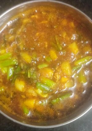 વઘારેલું લીલુ લસણ (Vagharelu Lilu Lasan Recipe In Gujarati) રેસીપી મુખ્ય ફોટો