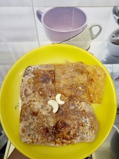 गुड तिल का पराठा (Gur til ka paratha recipe in Hindi) रेसिपी मुख्य फोटो