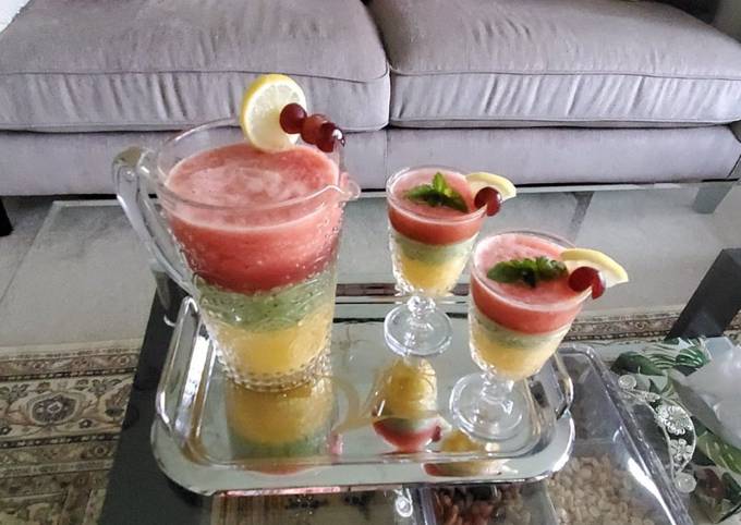 How to Make Fancy Layered Cocktail for Breakfast Food