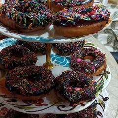 A picture of Donuts 🍩.