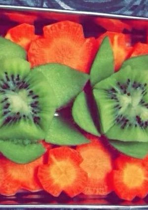 A picture of Healthy carrot and kiwi salad.