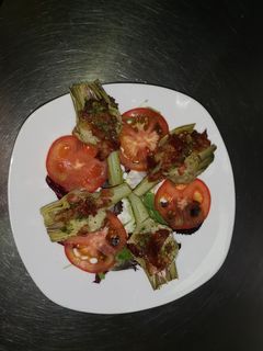 Una foto de Alcachofas con jamón serrano frito