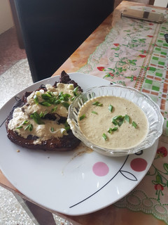 Una foto de Asado de chuleta de cerdo adobado en salsa de soja