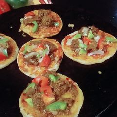 A picture of Mini Tawa pizza.