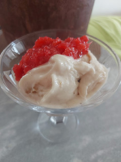 Foto de Sorvete de Banana com geleia de Morango e Abacaxi