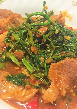 รูปของ ผัดกระเฉดหมูชิ้น