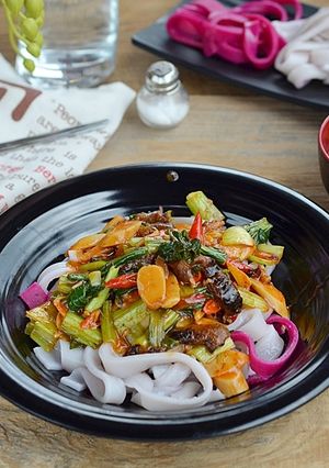 Foto resep Kwetiau Buah Naga Siram Pedas