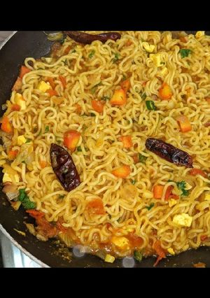 वेज मसाला मैगी (veg maggi recipe in Hindi) रेसिपी मुख्य फोटो