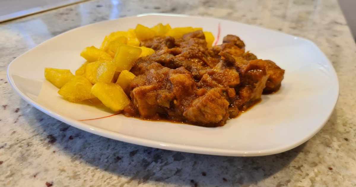Magro De Cerdo En Salsa De Tomate Y Vino De Rioja Receta de Ptega