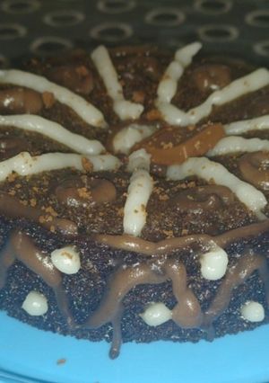 A picture of Homemade biscuit cake.