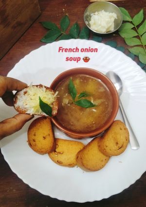 A picture of FRENCH ONION SOUP 🍲.