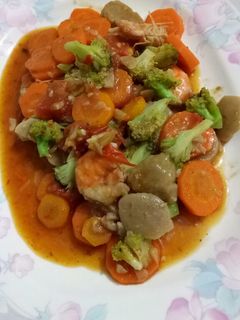 Foto resep Cah Brokoli, Wortel, Udang dan Bakso