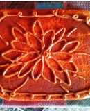 Torta esponjosa de vainilla aromatizada con limón