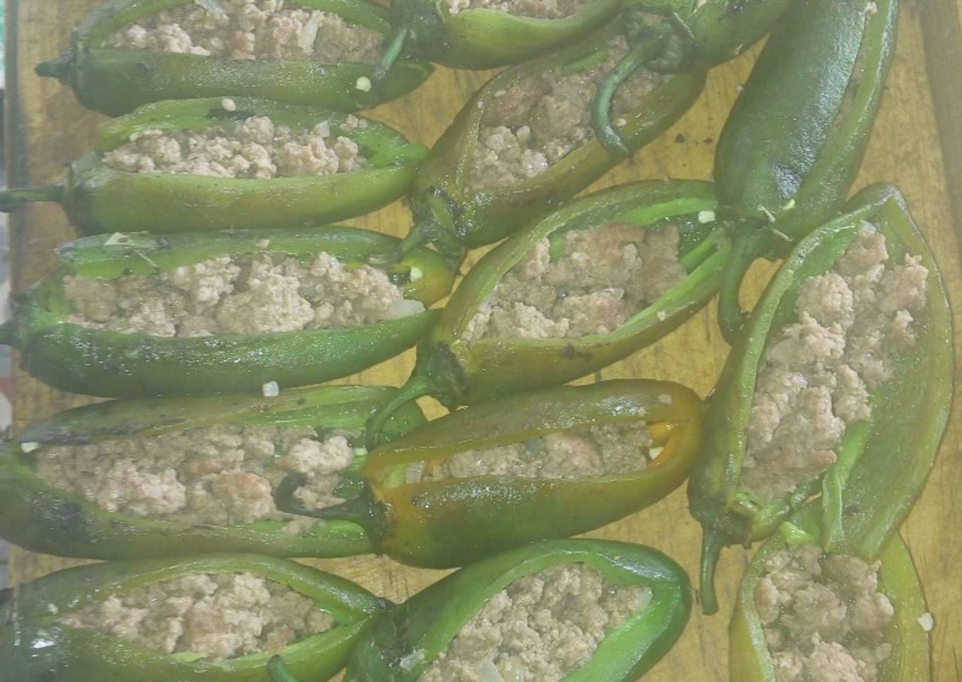 Chiles cuaresmeños crujientes y rellenos a la Mario, s