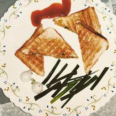 A picture of Grilled Mayonnaise Sandwich 🥪.