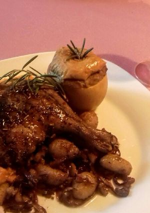 "Rozmaringos kacsacomb" lilahagymás-diós gnocchival recept fotója