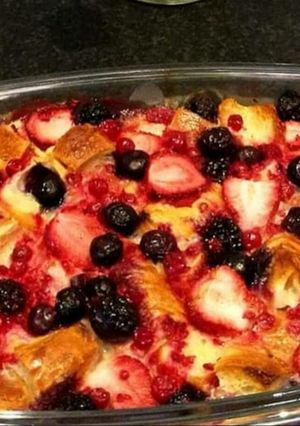 Erdei gyümölcsös hamis piskóta 🍓🫐 recept fotója