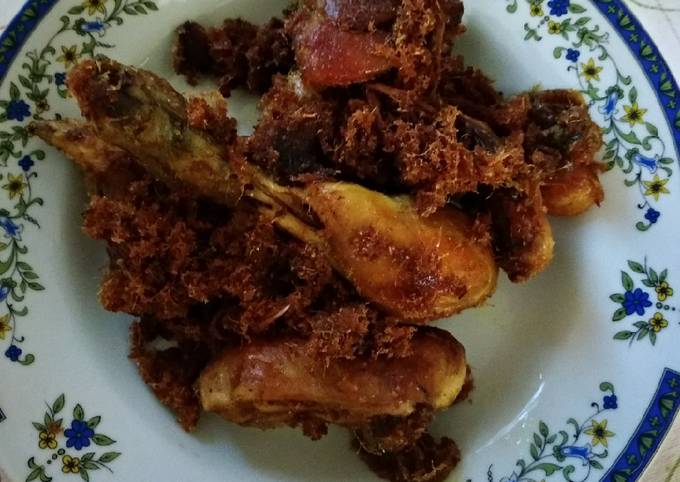 Ayam goreng laos