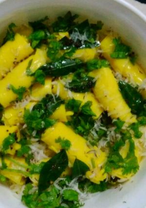 A picture of Besan khandvi.
