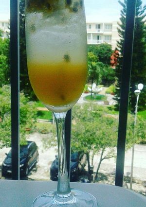 Hình của món Passion Soda (soda chanh dây).