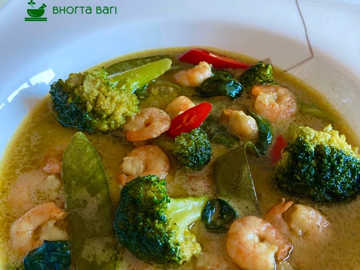 Easy Steps to Make Recipe Thai Green Prawn Curry that is  Makes Drooling, Can Spoil the Tongue}